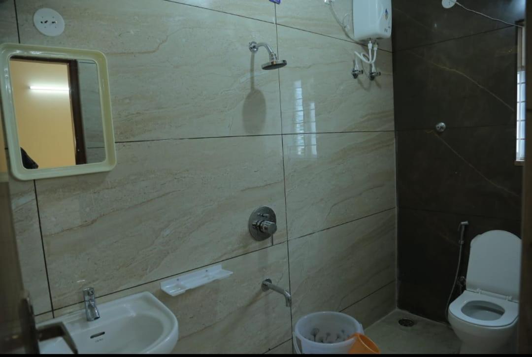 S V Home Stay Tirupati Exterior foto
